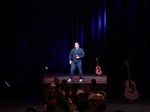 Se prendió la tarima.