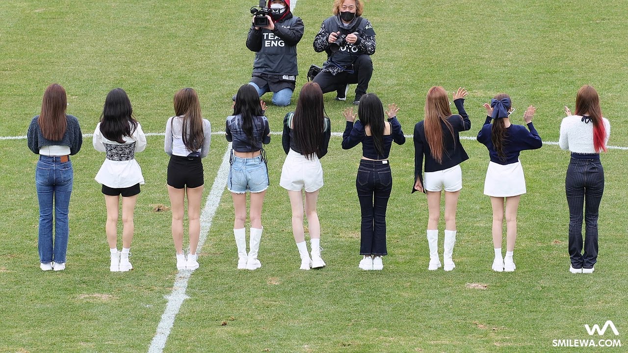 [뒤태직캠] 우주소녀 (WJSN) 입장 + 멘트 퇴장 @ 서울 이랜드 FC | 220319 | 4K60P by -wA-