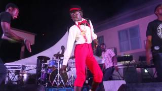 Kwadwo Nkansah Lil Win dances on Stage
