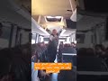 فيديو متداول لركاب حافلة يطالبون السائق بإنزال راكب قام بقضاء حاجته على متنها في اسطنبول