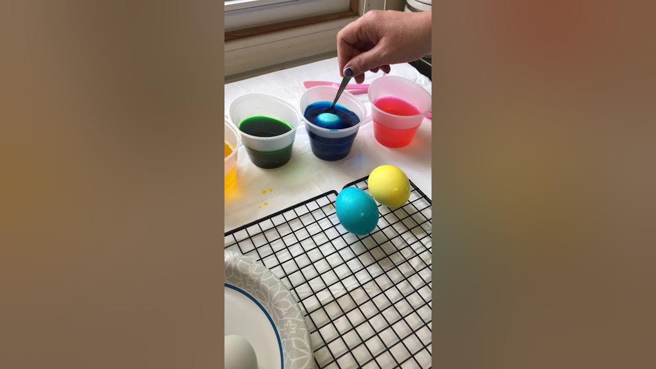 Dying Eggs with Vinegar - YouTube