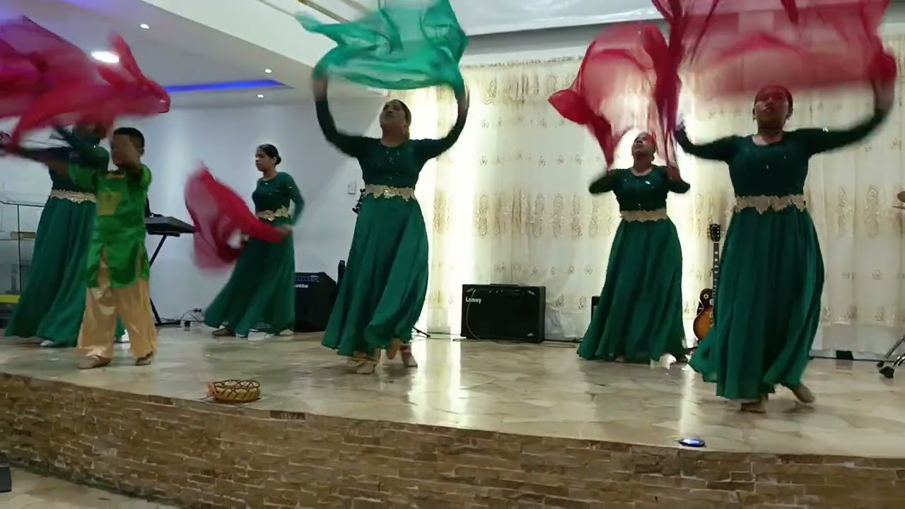 Danza Cristiana - Tu Manto - Brenda Correa