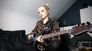 Ebow on Bass 3: Improv on the low B string aka 9 minutes of noise.