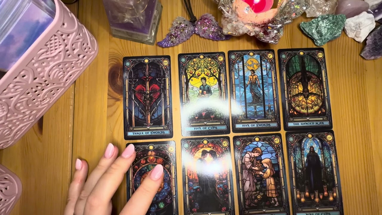 Co mezi vámi stojí? Proč se to neposouvá dál 🤍 kolektivní tarot