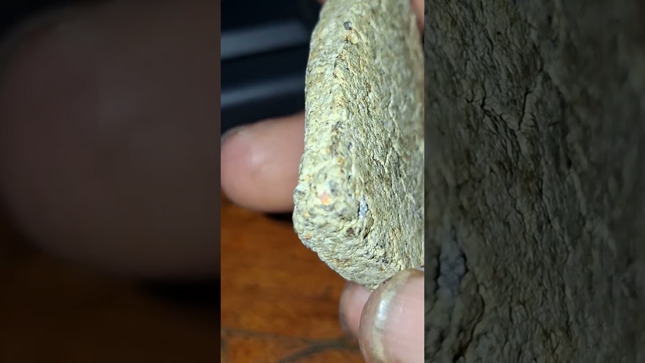 พระขุนแผนบ้านกร่างสภาพสวยงามยิ่งนัก มวลสารชัดเจน