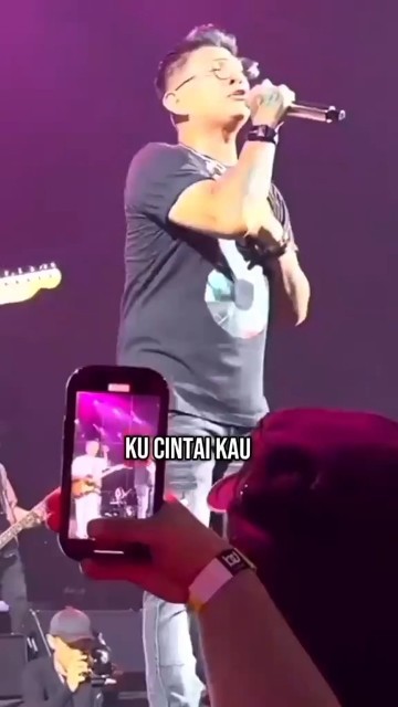 Ku cinta kau setulus hati #liriklagu #takkanterganti #kangenband #shorts