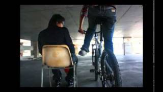 stop motion No.6 pixilation by What is this pictrue and ก๋วยจั๋บ studio