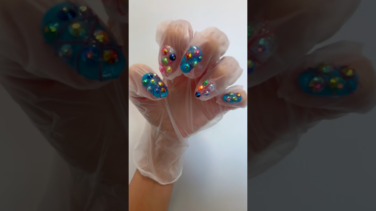 3D gel 💅 with 🧵&💎