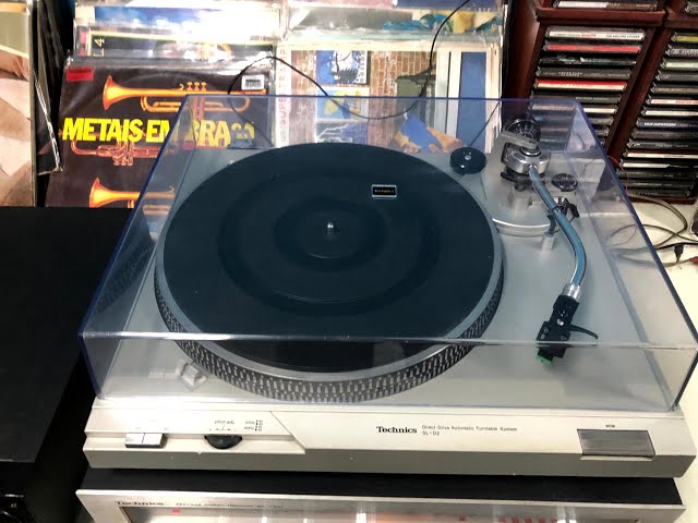 The King of Sound - Technics SL-D2 Turntable - YouTube