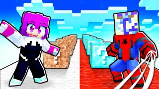 NOOB vs PRO SUPERHERO Lucky Block Race in Minecraft!