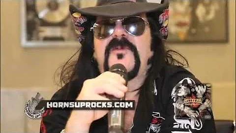 HELLYEAH: 'Band Of Brothers' Pt 1/3 - Vinnie Paul Talks About PANTERA Reunion & Sings PINK FLOYD!
