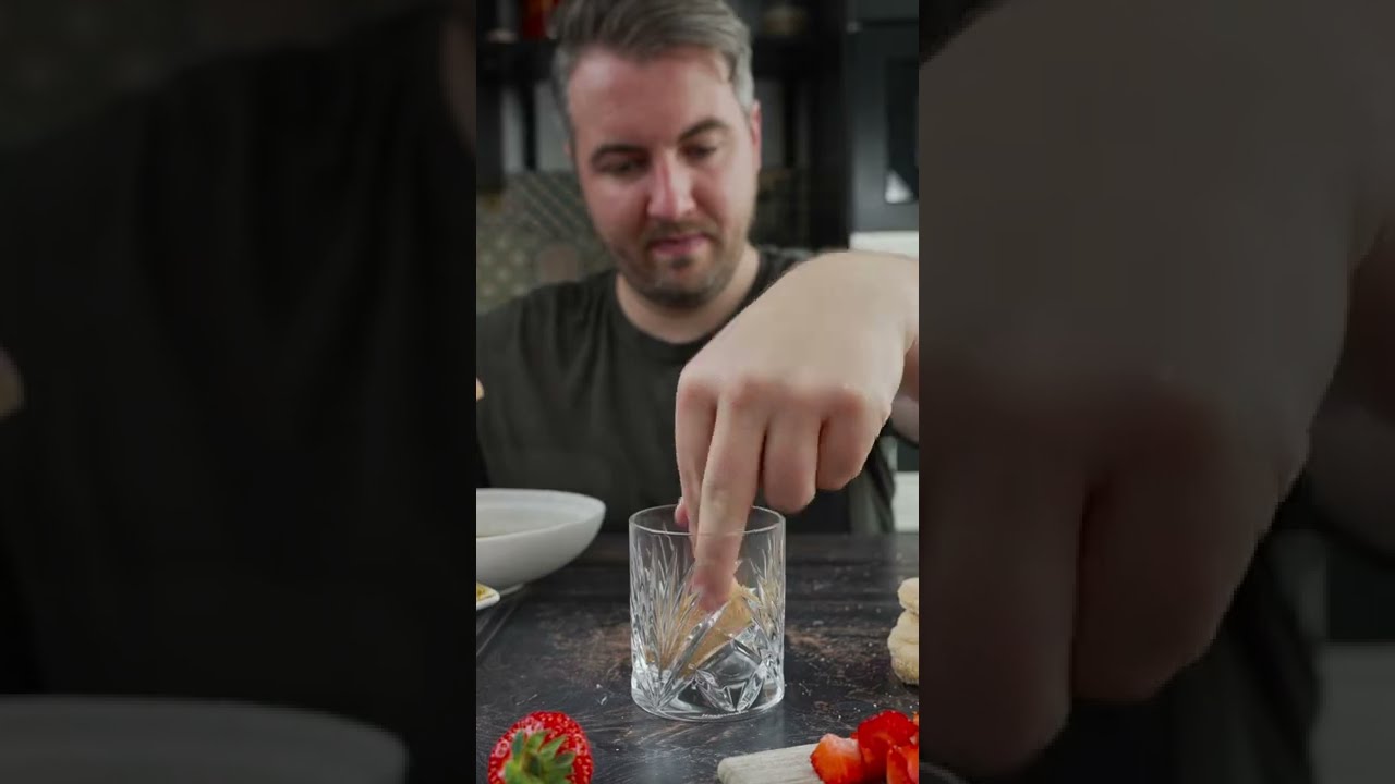 Erdbeer Tiramisu schnell und super lecker 🤤 - YouTube