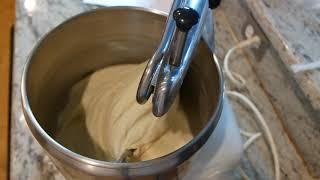 Use the dough hook or dough roller on an Ankarsum mixer?