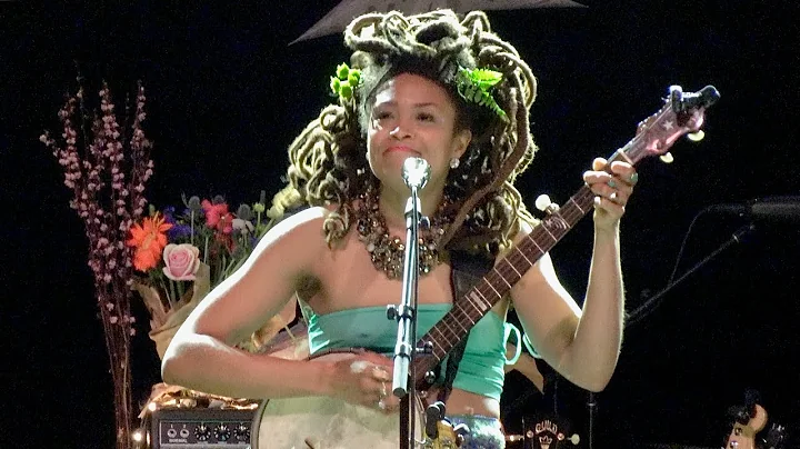 Valerie June, Drink Up And Go Home (live), UC Thea...