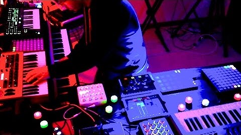 Rheyne - Live Jam 120 (Live Looping with Ableton Live)