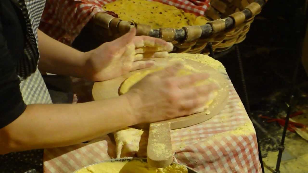 Feria de Santo Tomas en San Sebastian. Haciendo Talos