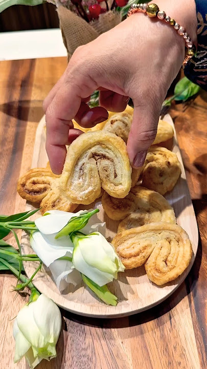 Cinnamon Walnut Puff Pastry ♥️Hearts& Leafs 🍁#puffpastry #ytshortsindia #recipe 👇##cinamon #short