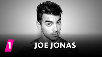 Joe Jonas im 1LIVE Fragenhagel | 1LIVE (mit Untertiteln)