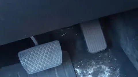 4 Causes When a Car Starts but Won't Move