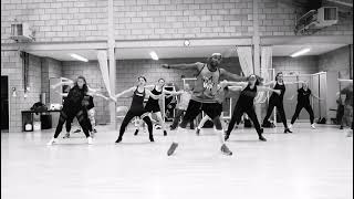 Pure Grinding by Avicii - Zumba® with iho