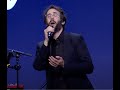 Capture de la vidéo Josh Groban Performs At The 2022 Founders Ball Fundraiser For Holy Name Medical Center