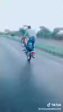 One velling full mood  boys yar de yar