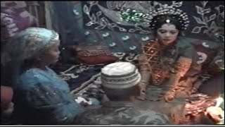 Video Pernikahan mamanya sakila dan bapaknya sakila. Sabtu, 5 Juli Tahun 2003 PART 1