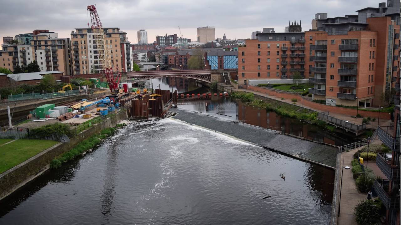 Leeds Flood Defence - YouTube