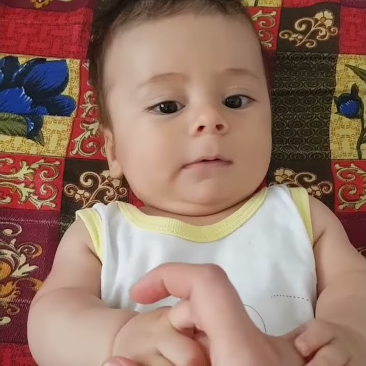 4 aylik bebek gelisimi 4 aylik bebek hareketleri youtube