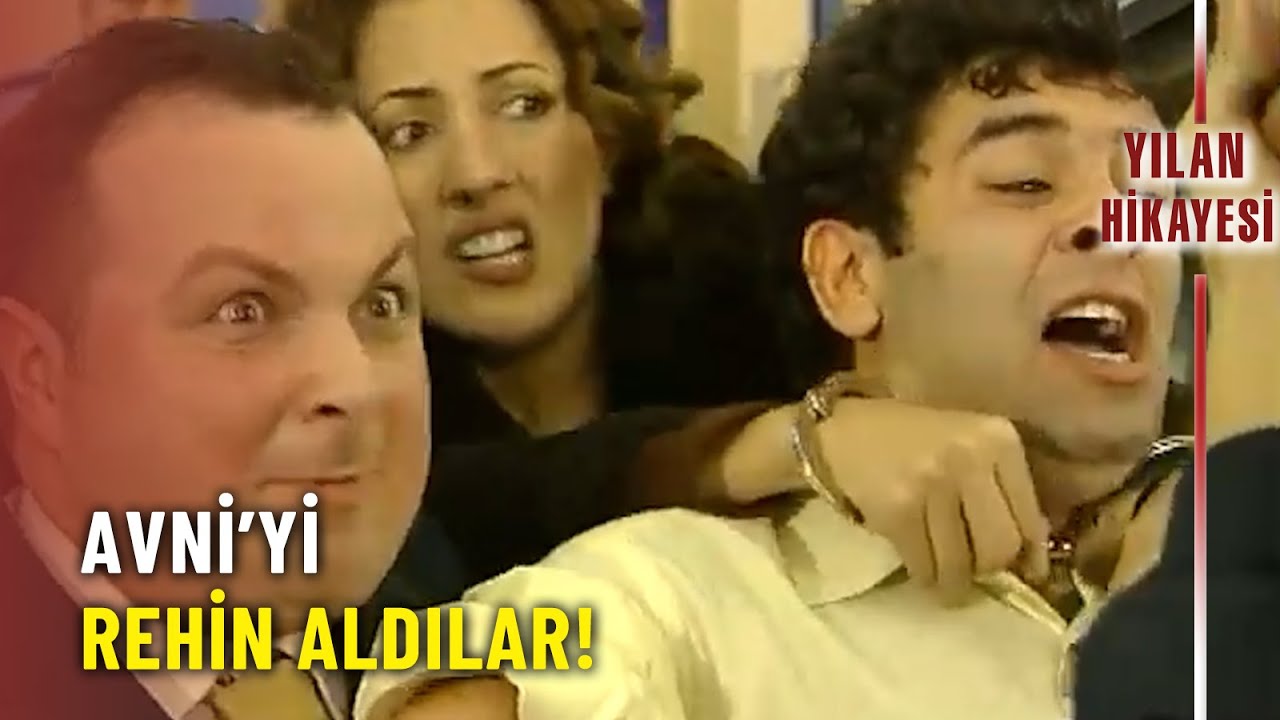 Zeyno Ve Berk, Avni'yi Rehin Aldı! - Yılan Hikayesi Özel Klip