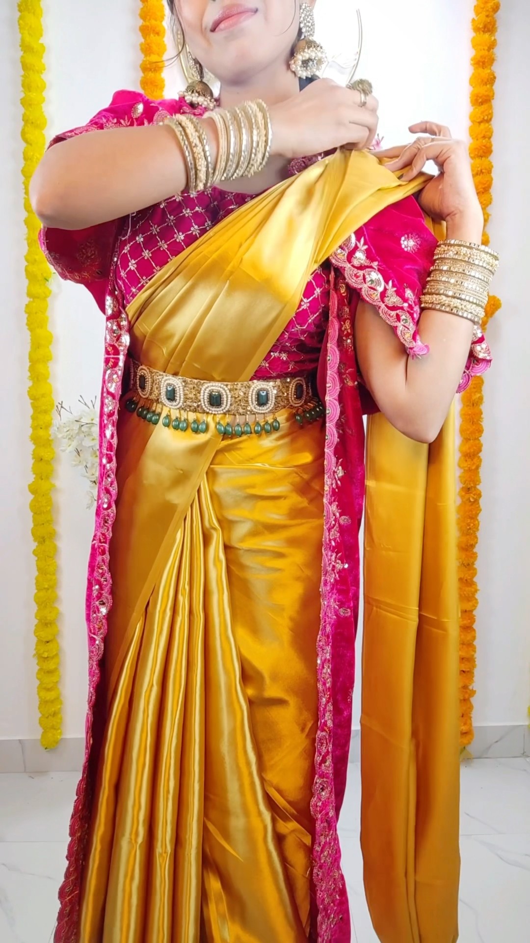 saree look with shawl