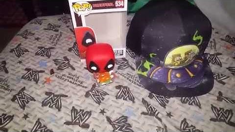 Rick And Morty hat / Deadpool bobblehead Pop