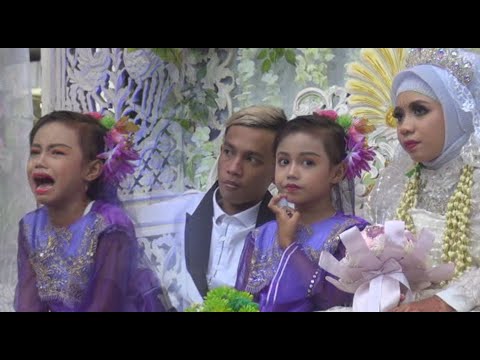 Gadis Cilik Menangis Terus Menerus Ingin Duduk Bareng Sama Kakaknya Yang Jadi Pengantin