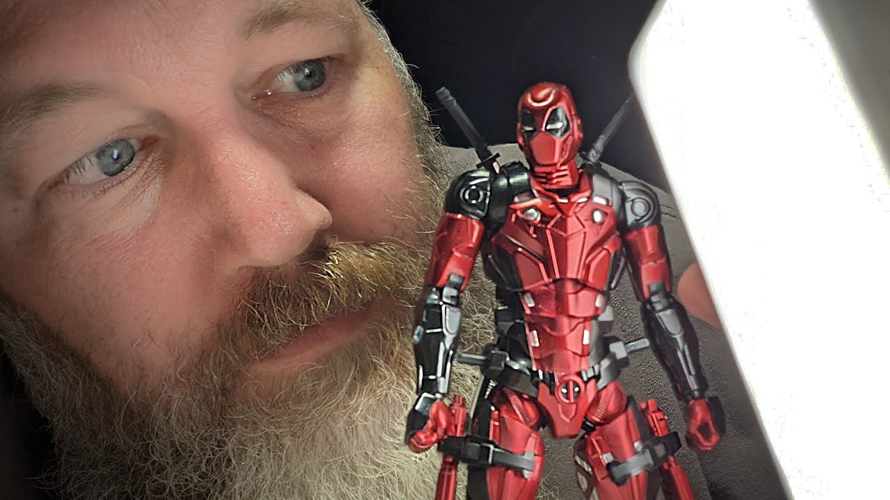 Selective Lighting:  A tip for lighting figures in tricky lighting situations.