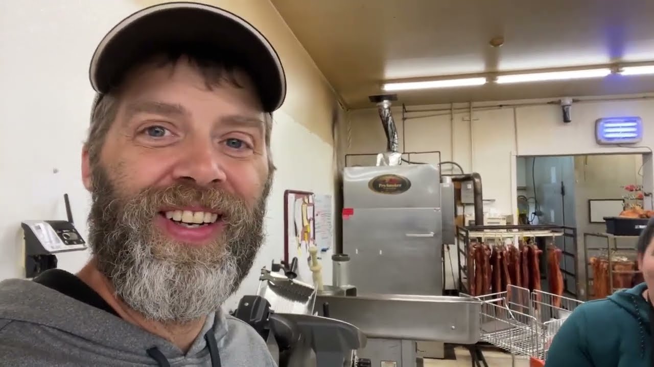 BEST MEAT MARKET IN AMERICA!! Fred’s - Goodland, Minnesota