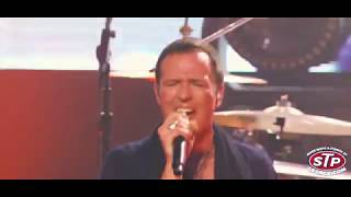 HUCKLEBERRY CRUMBLE - SCOTT VOCALS (2010 ALIVE IN THE WINDY CITY) STONE TEMPLE PILOTS BEST HITS