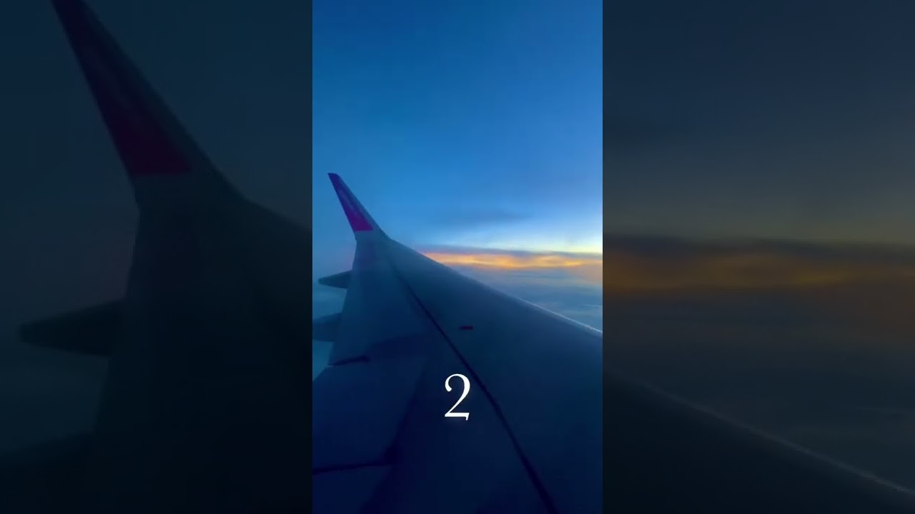 Sunrise from a flight 😳🤯🌅 