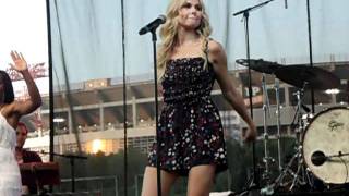 Laura Bell Bundy-Country Music Medley