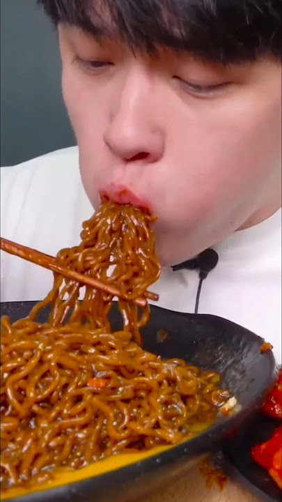 Spicy Korean Noodles with Spicy Fried Chicken 🍗