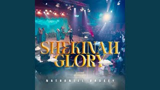 Vignette de la vidéo "Nathaniel Bassey - Shekinah Glory (Live)"