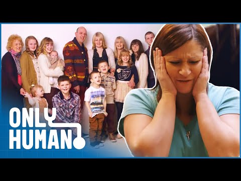 Exploring The Lives Of The Biggest Families In The UK | 16 Kids and Counting Part 1b | Only Human