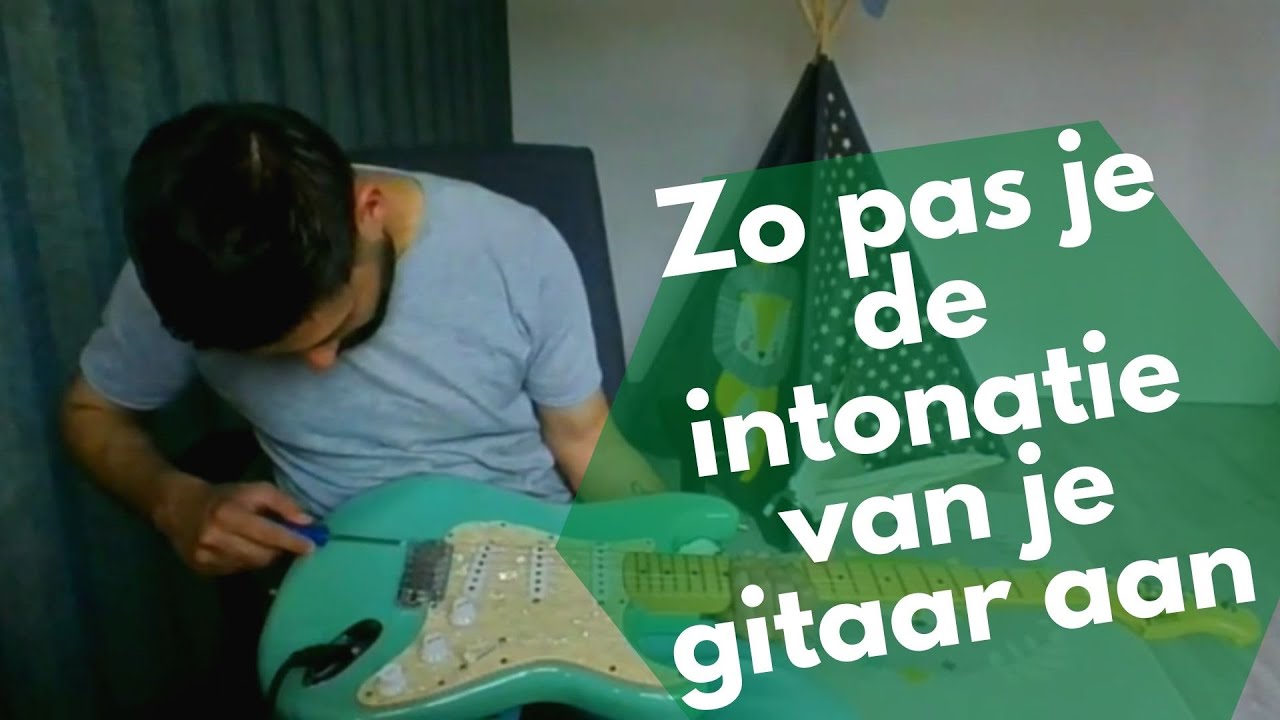 Bovenstaande academisch majoor Intonatie van je elektrische gitaar instellen - YouTube