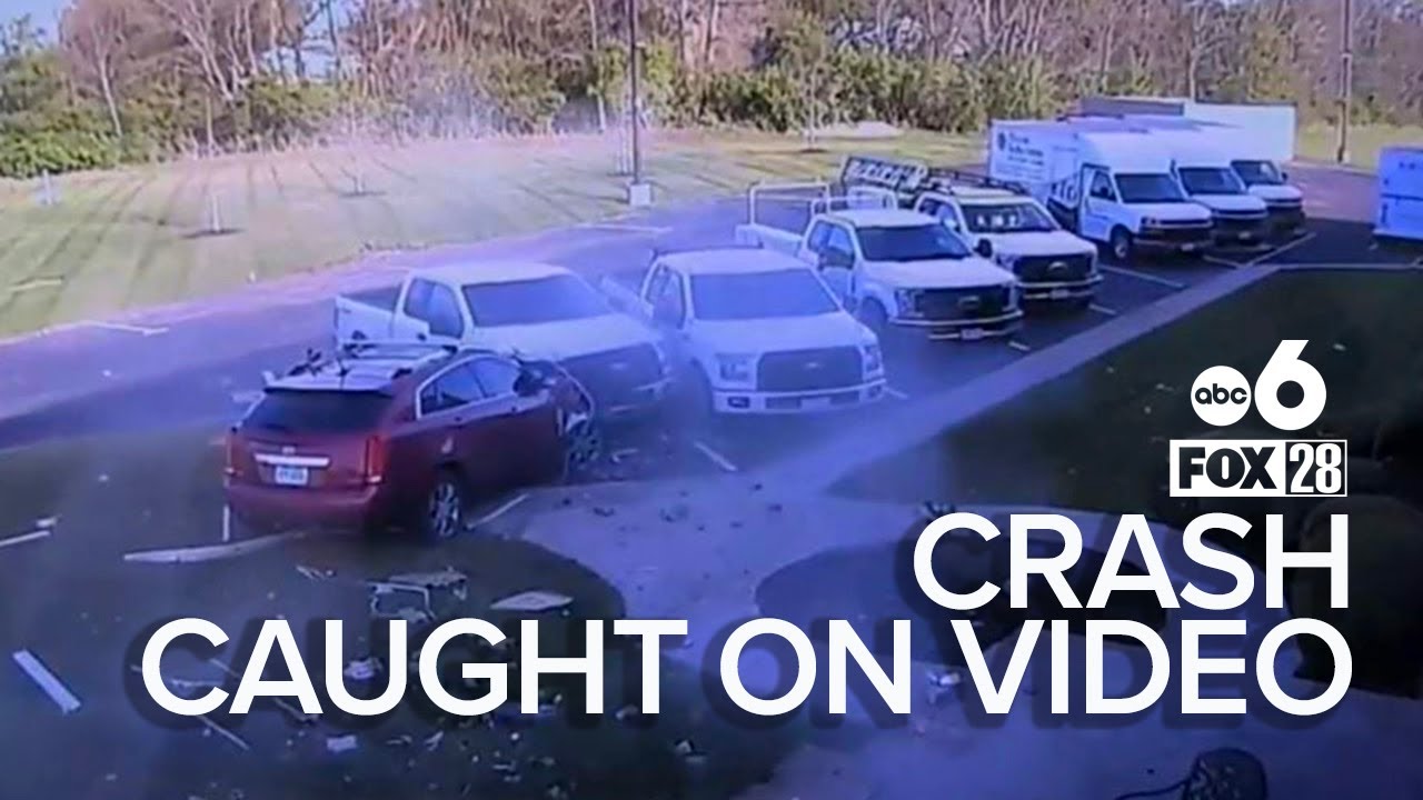Driver hospitalized after veering off road in Canal Winchester ...