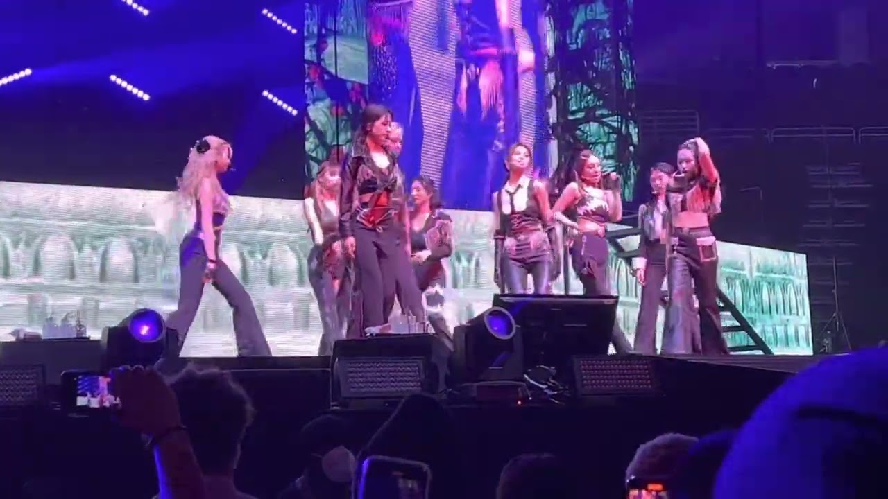 TWICE(트와이스) CRY FOR ME | 4th WORLD TOUR III | New York | Day 1[FANCAM] 220226