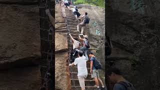 On July 12, tourists of Huashan Mountain ladder fell down accidentally#Shorts