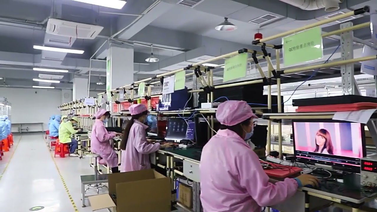 Industrial digital signage for advertising // Sunchip