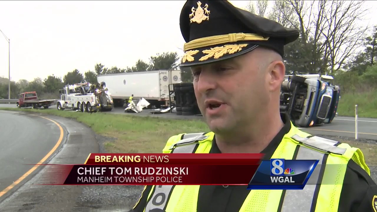 900 bags of fertilizer spill onto Route 30, Route 222 following crash