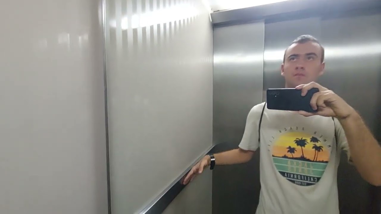 2 2023 KONE lifts in a 10 story apartment in Reus