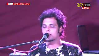 Video thumbnail of "serious live show. serious key boardist kalhara. nethin netha balala."