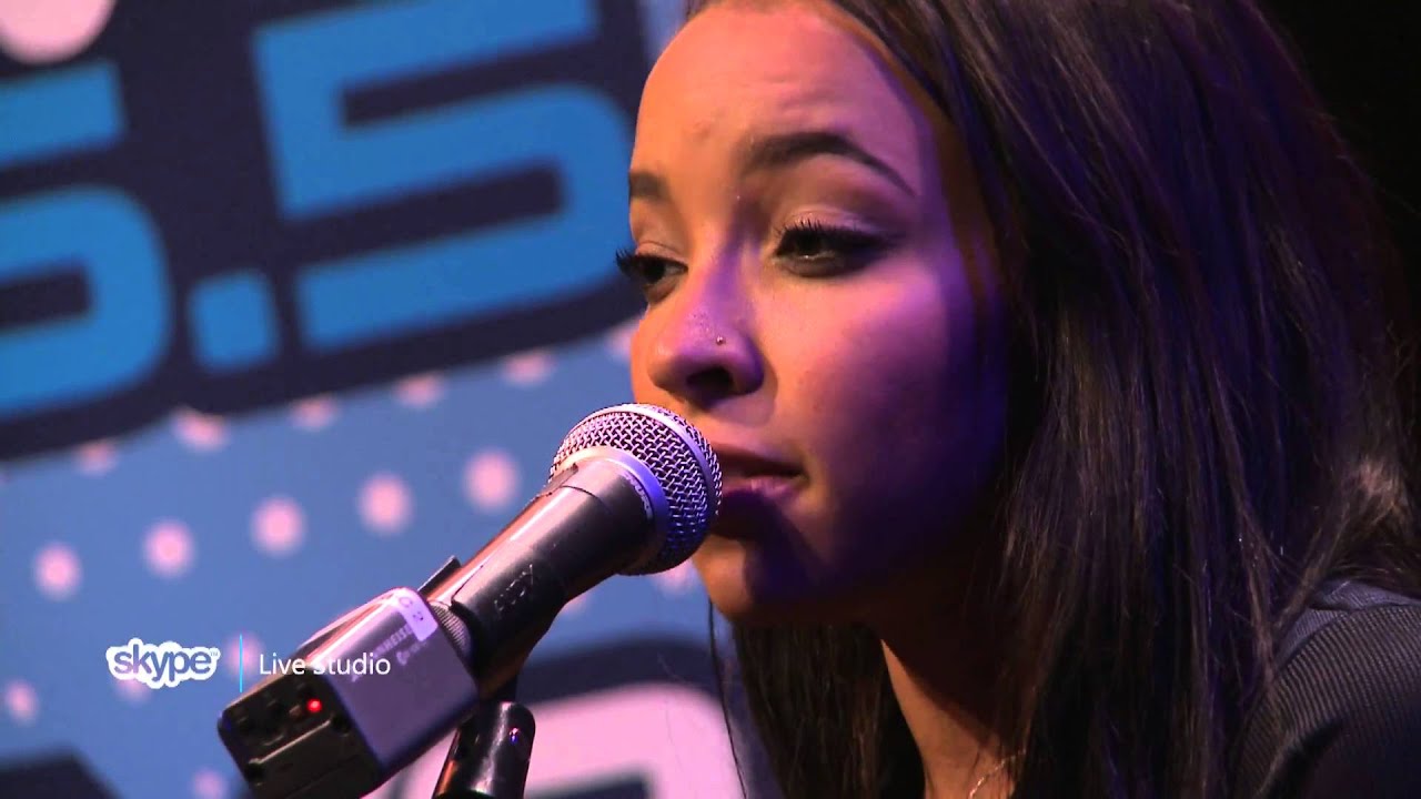 Tinashe - Bated Breath (Live 95.5's Skype Live Studio)